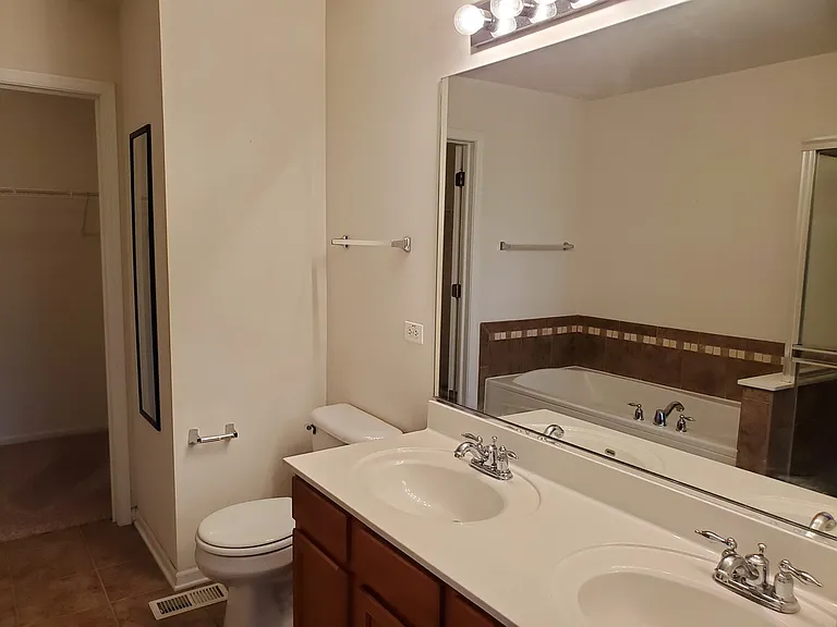 207 Springbrook Trl S — Photo 6