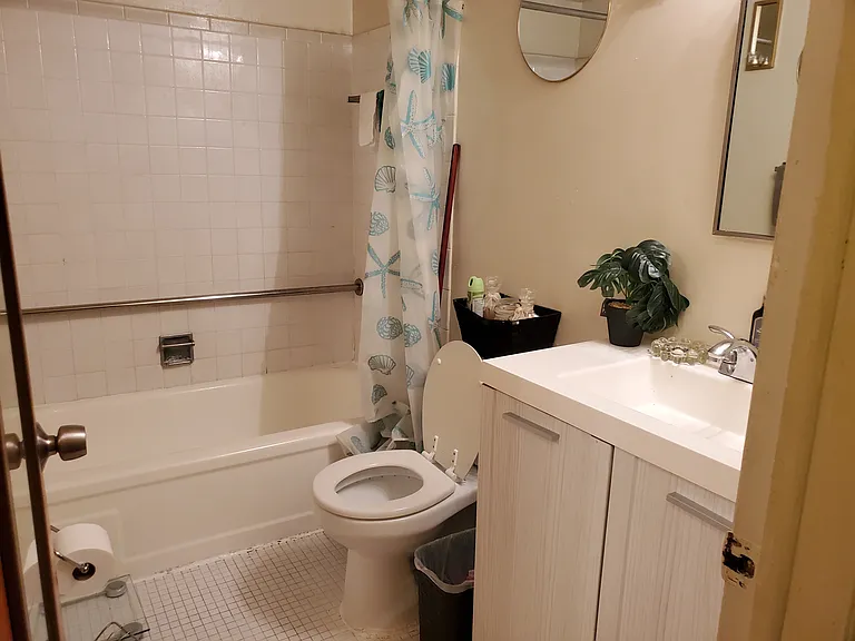 Dolson Arms Apartments — Photo 38