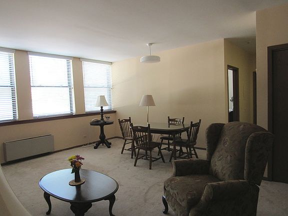 4th image of 530 E Highland Ave APT B6