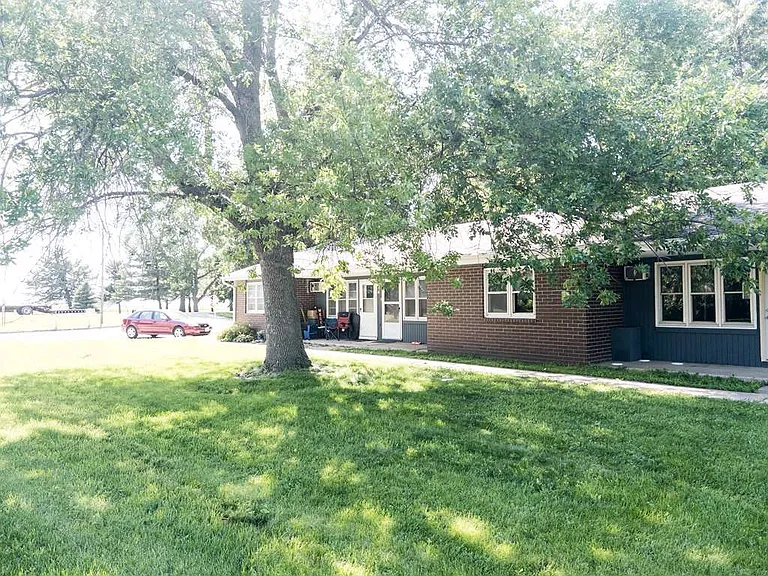 115 Walnut St #8 — Photo 6