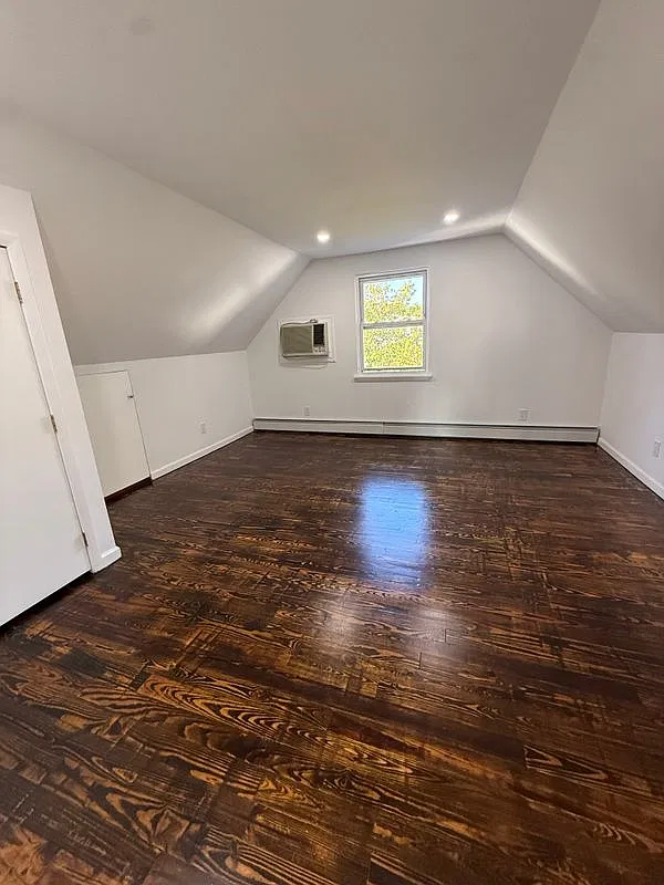 1 bed, 1.0 bath, 1000 sqft, $2,600 — Photo 1