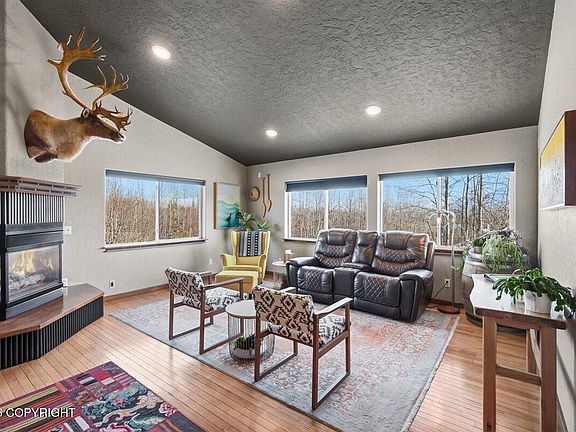 5th image of 3105 N Talbot Cir