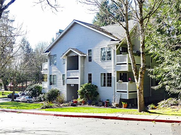 4th image of 7602 Concord Ln NE #202