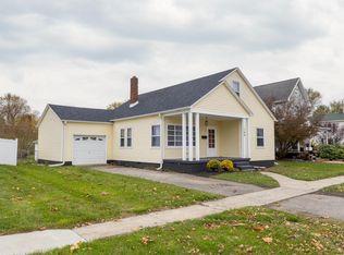 109 E Dunlap St, Kentland, IN