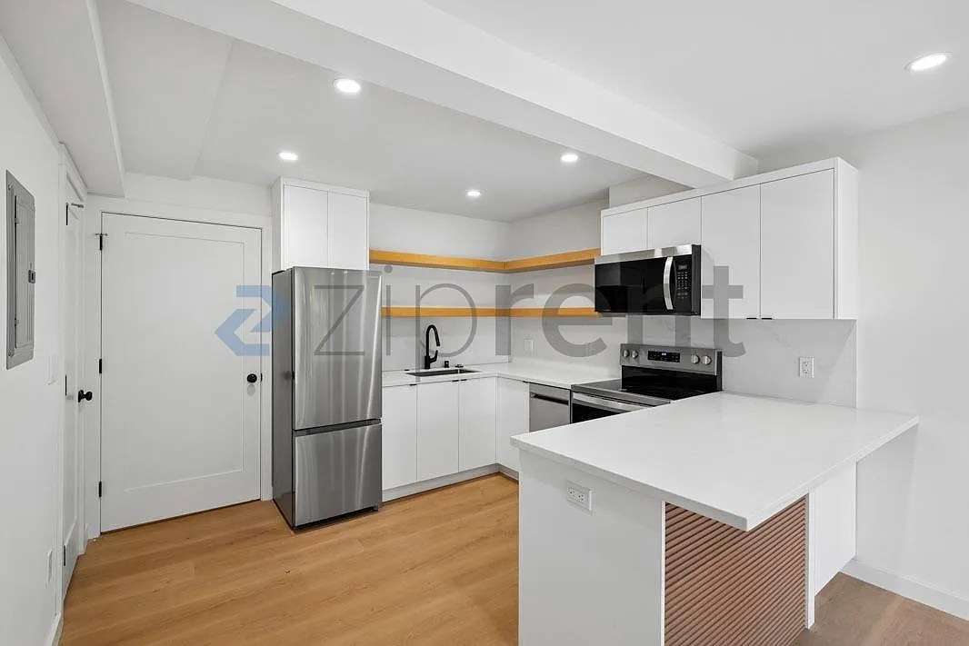 1 bed, 550 sqft, $3,850 — Photo 3