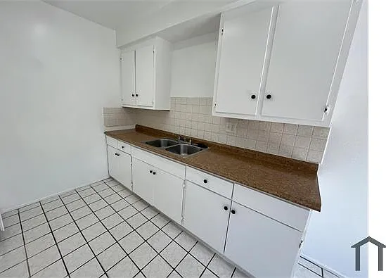 1224 W 107th St #8 — Photo 17