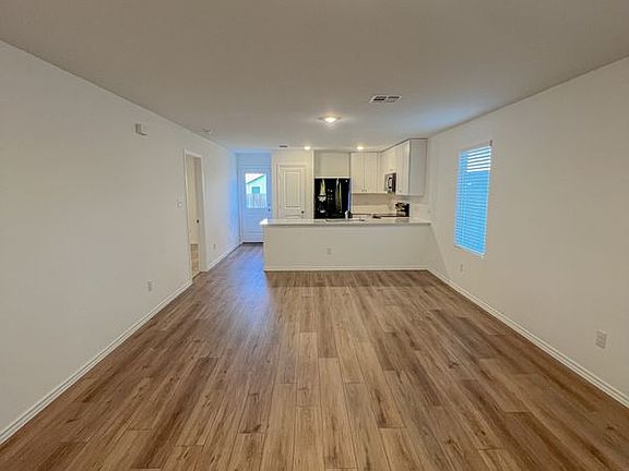 4th image of 129 Hellcats Way