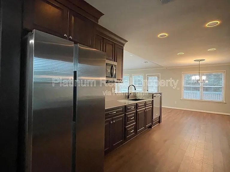 1745 Berry Ct — Photo 14