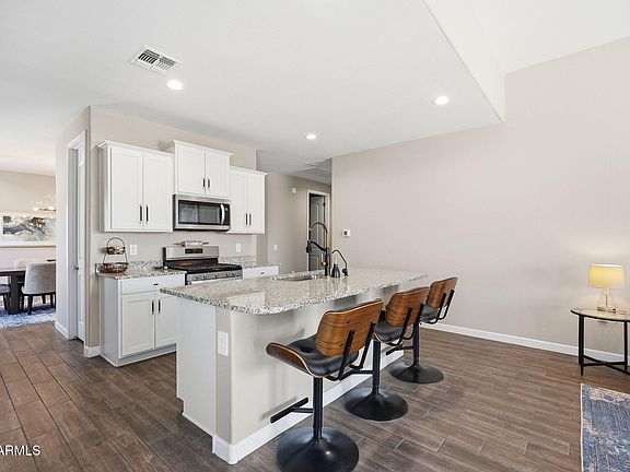 3rd image of 37777 W Santa Barbara Avenue