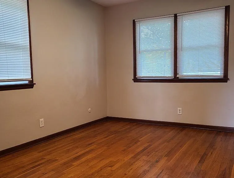 3801 Hillcrest Dr — Photo 7