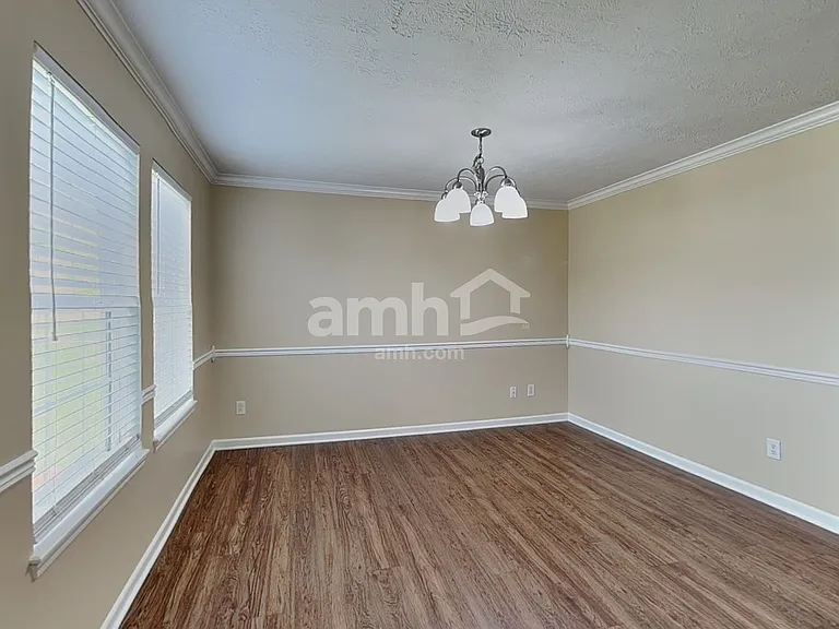 8193 Tasman Dr — Photo 4