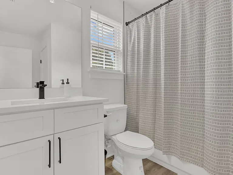 1307 E Harding St — Photo 17