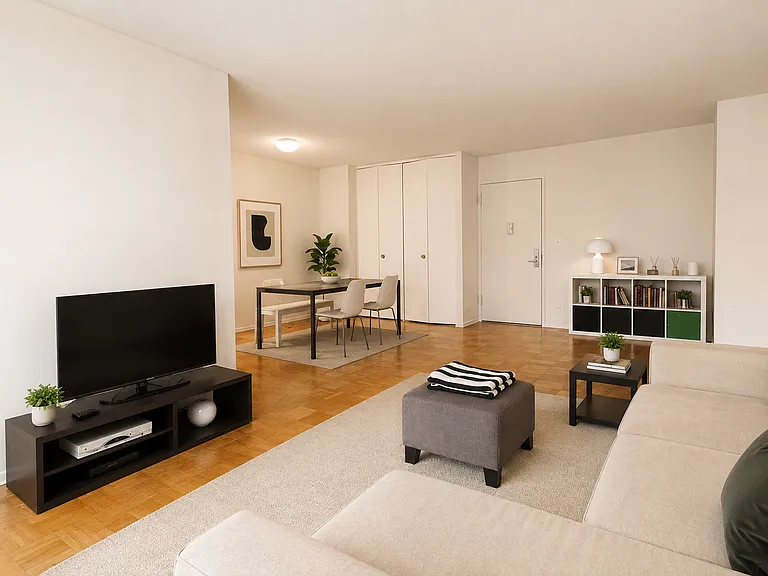 212 E 47th St #7B — Photo 4