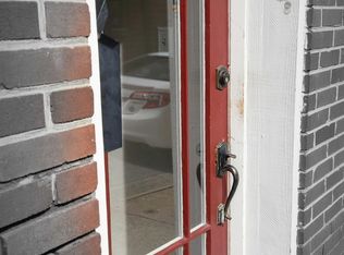 409 W Beverley St #411, Staunton, VA 24401