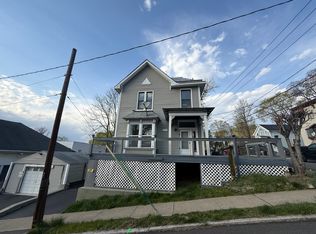 31 Tracy St, Rensselaer, NY 12144