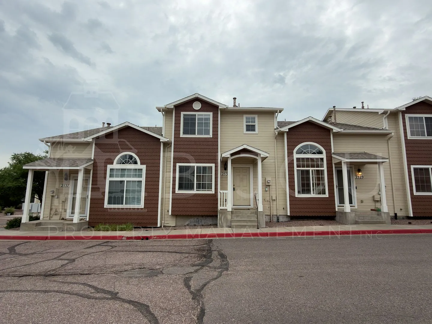 Van Buren Townhome — Photo 2