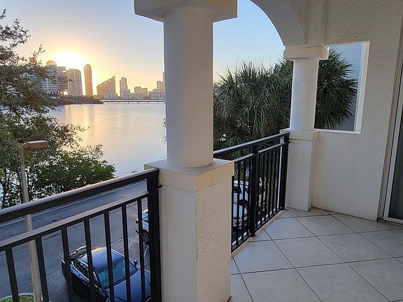 2nd image of 3255 NE 184th St APT 12305