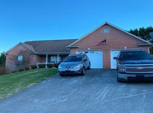 7112 Highland Creek Ln, Knoxville, TN 37931