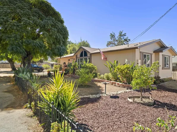 9421 Los Coches Rd, Lakeside, CA 92040