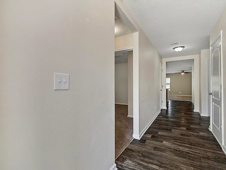137 Fairway Ct — Photo 6