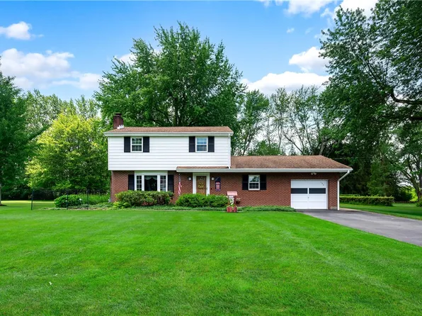 150 Stewart Dr, Butler, PA 16002