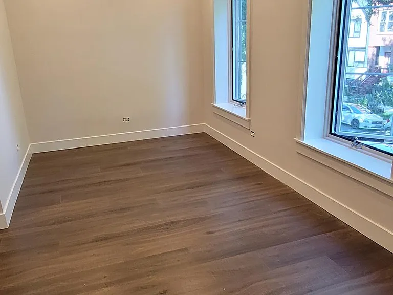 1912 N Whipple St #2F — Photo 17