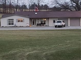 111 Hindman Rd, Karns City, PA 16041