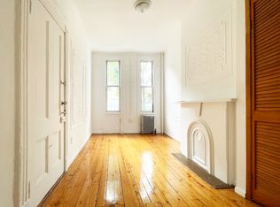 155 India St APT 1L, Brooklyn, NY 11222