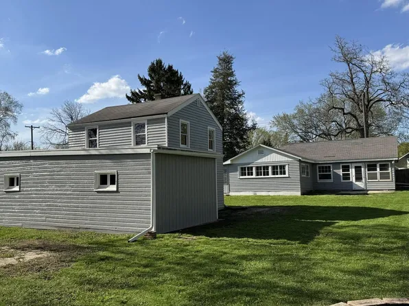 2356 North 2nd LANE, Summit, WI 53066