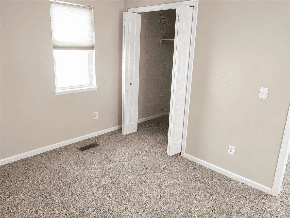 2 bed, 770 sqft, $1,100 — Photo 4