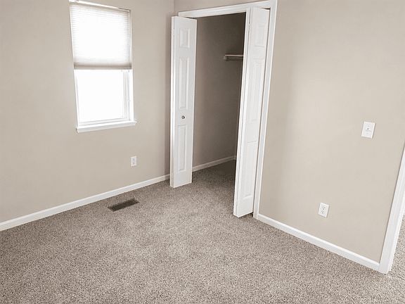 5th image of 403 Haven St