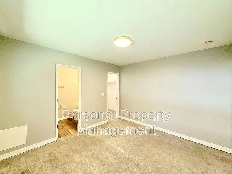 14008 NE 10th St — Photo 15