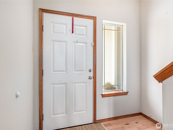 3rd image of 21404 104th Street Ct E