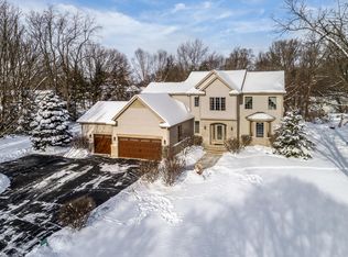 40018 97th St, Genoa City, WI 53128