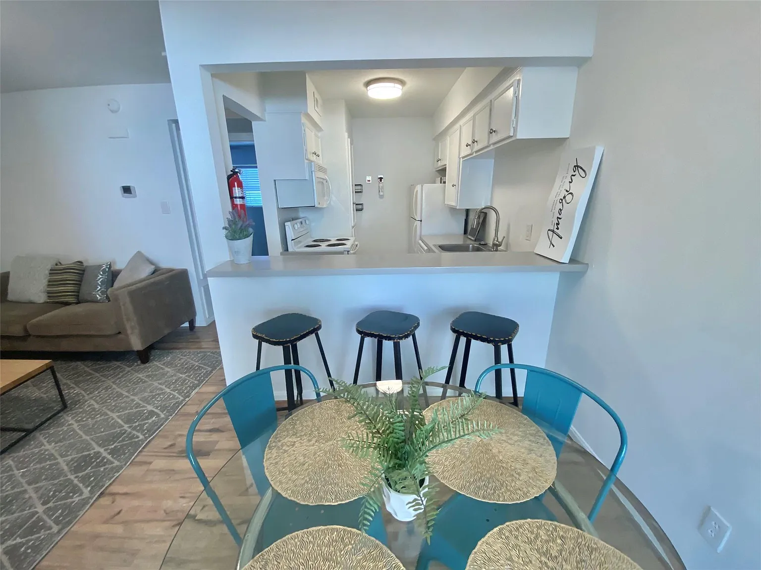 1 bed, 1.0 bath, 675 sqft, $1,350 — Photo 3