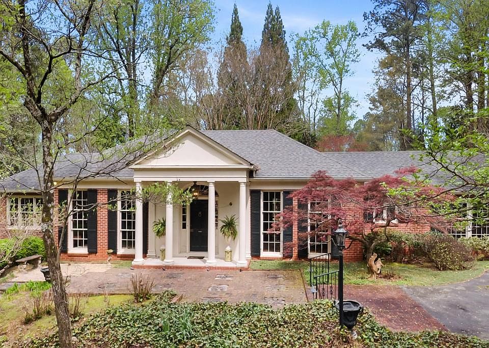 1st image of 407 Chinquapin Dr SW