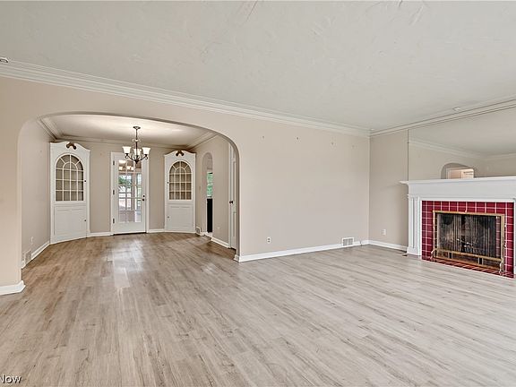 3rd image of 716 25th St NW