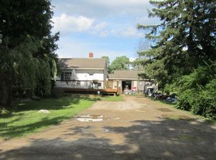 4675 Bentley Lake Rd, Howell, MI 48843
