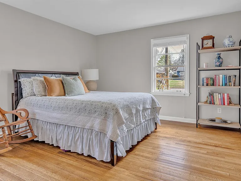 1383 S White Station Rd — Photo 24