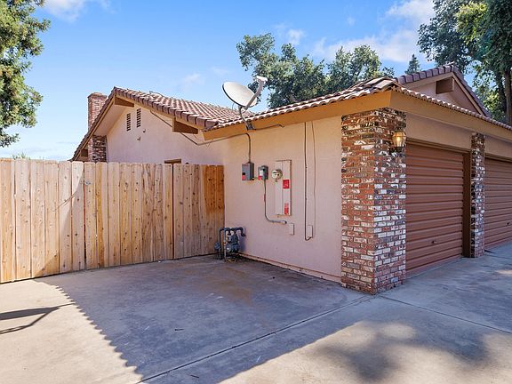 5th image of 15116 Lipson Street