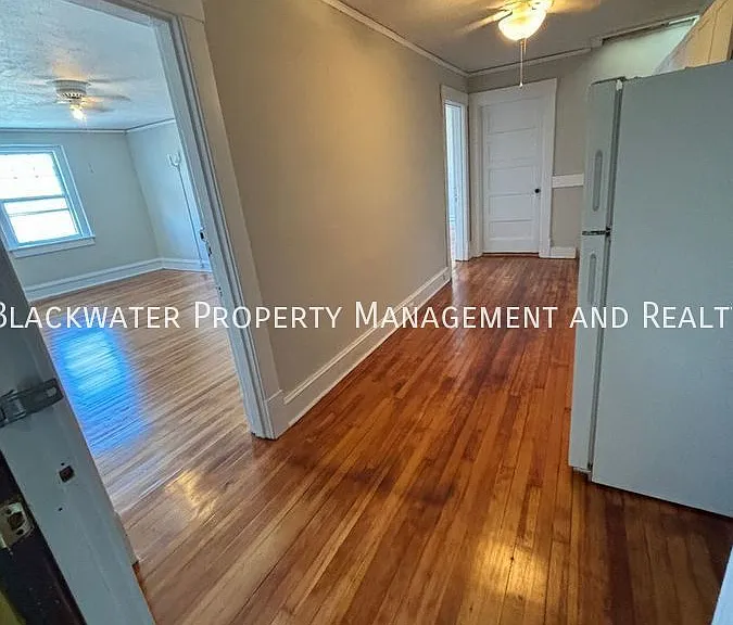 202 S Main St #4 — Photo 7