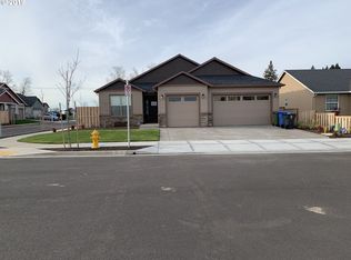 1217 Autumn Blvd, Woodburn, OR