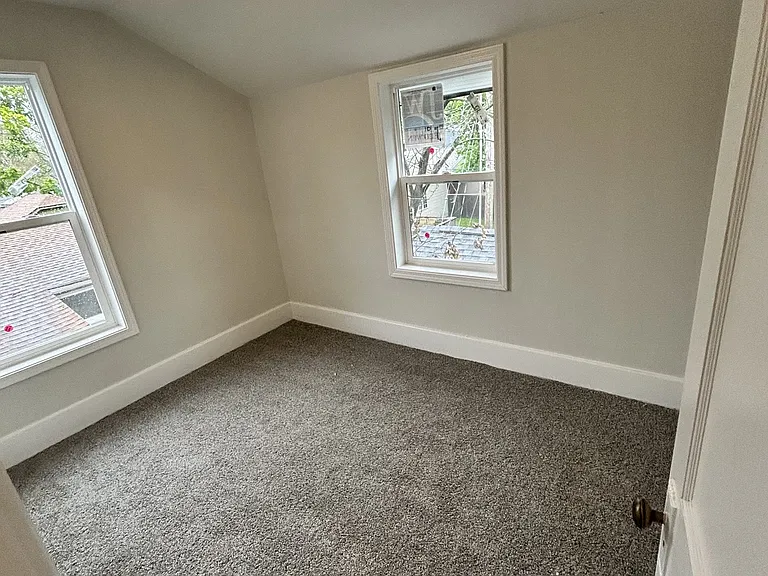 1404 W Springfield Ave — Photo 8