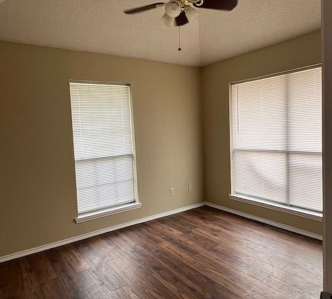 5th image of 4308 Kelly Hill Dr