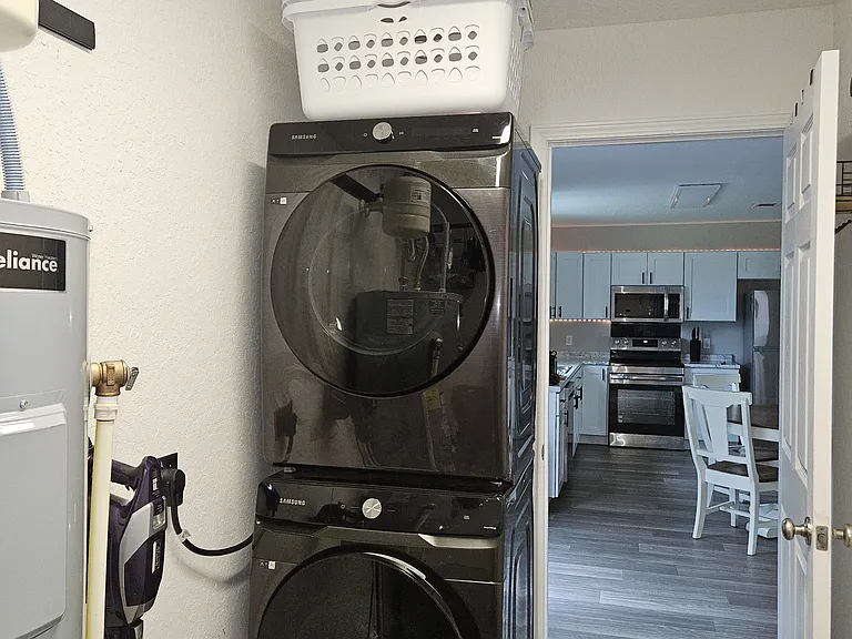 1005 Evergreen Ln — Photo 17