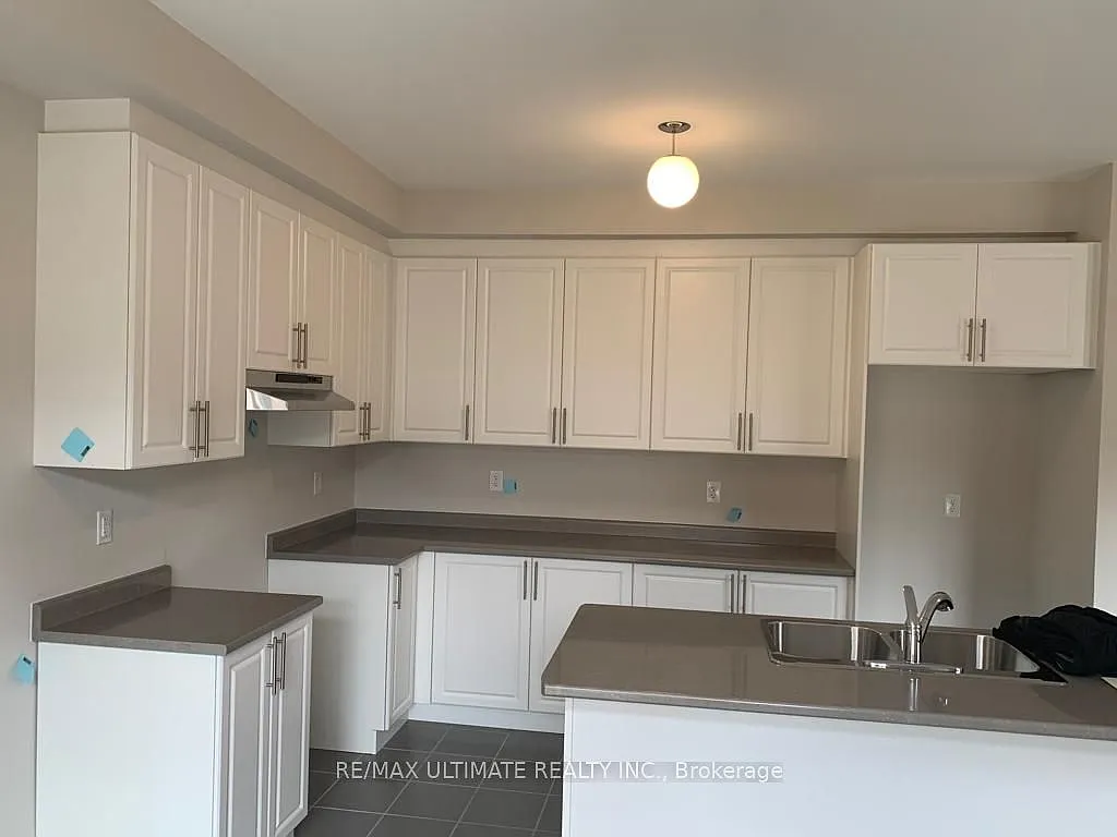 3 bed, $2,950 — Photo 3