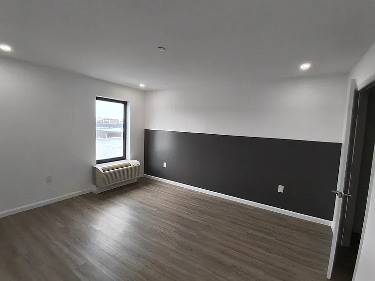 556-557 Market St #VAR3 — Photo 7
