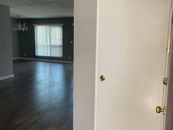 5th image of 4445 Cartwright Ave