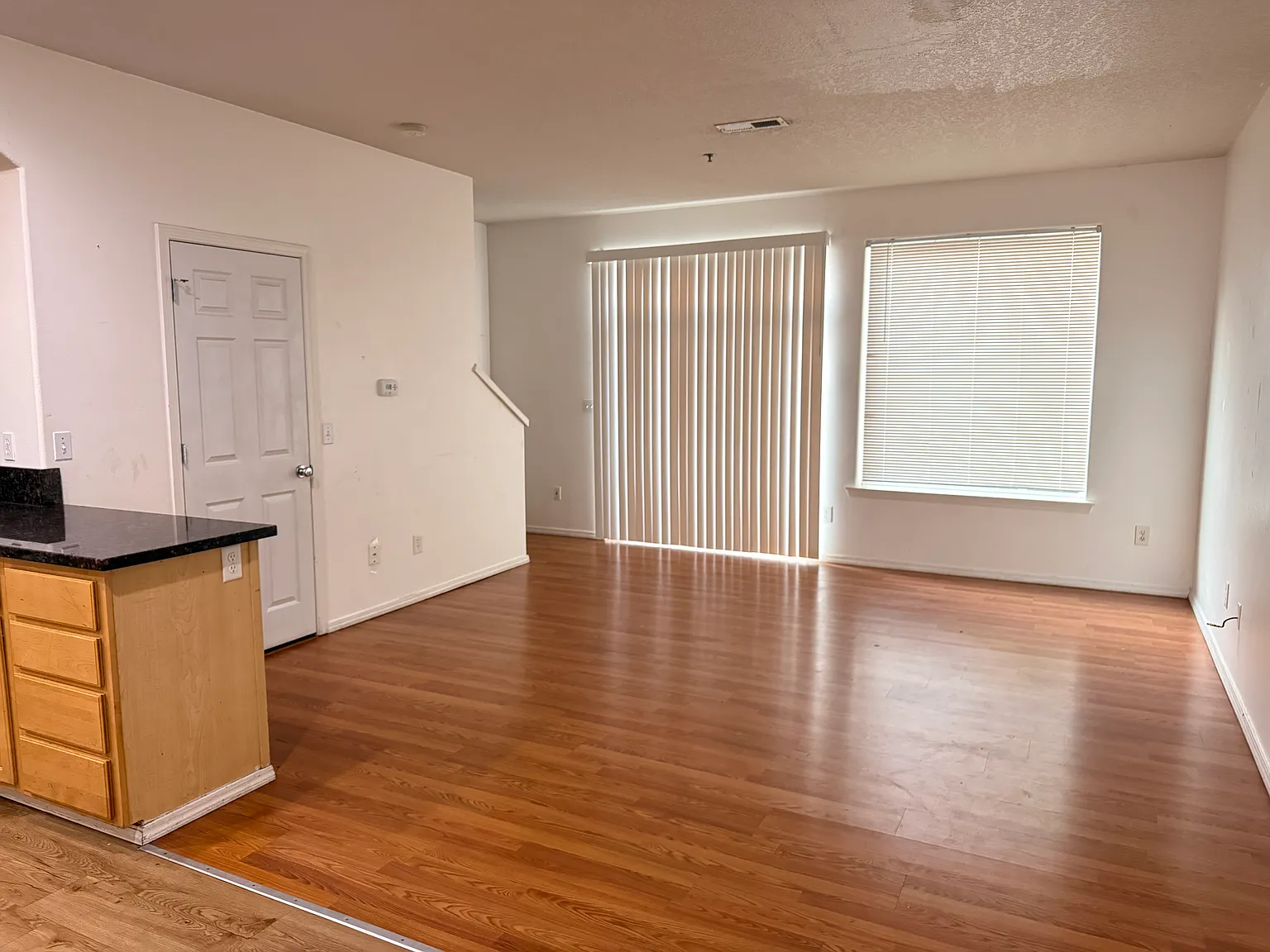 3 bed, 1151 sqft, $1,995 — Photo 3