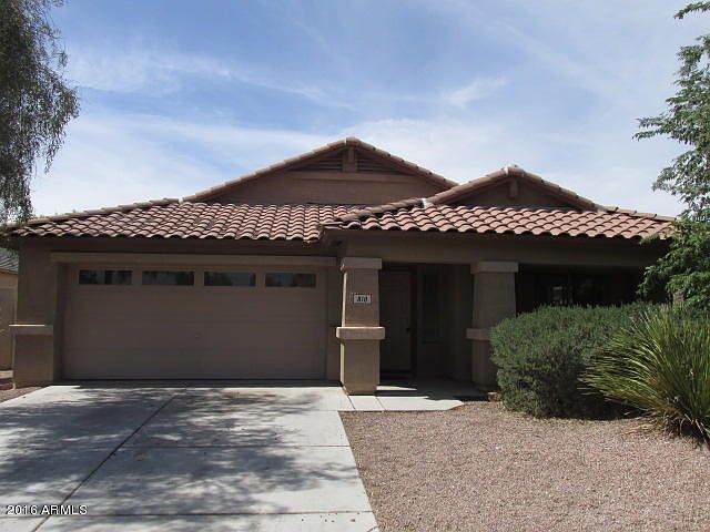 1st image of 810 E Saddle Way